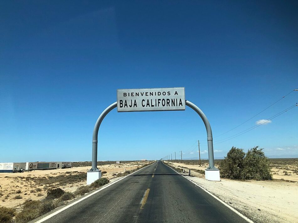 Bienvenidos a Baja California, Mexico 1