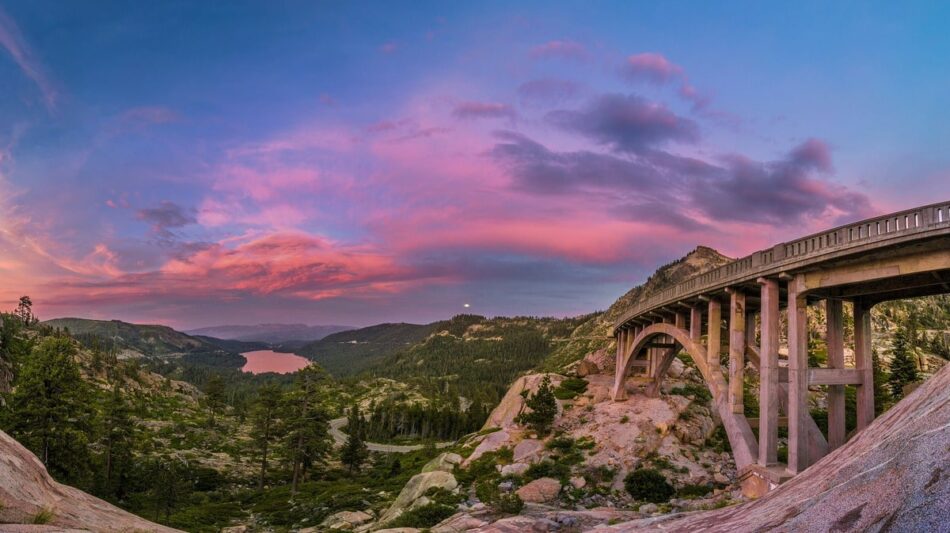 Arcoiris Donner Summit Bridge