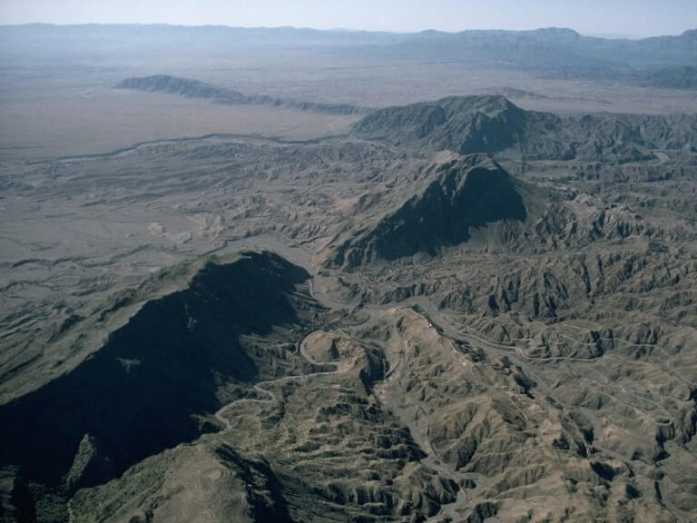 Cordillera de Safēd Kōh, atravesada por el paso de Khyber