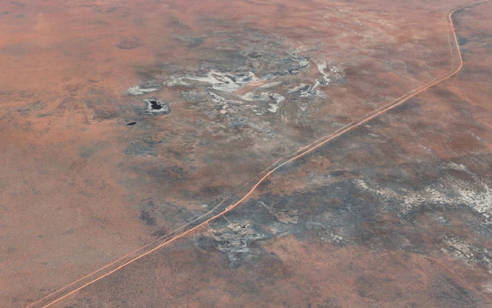 La carretera del desierto del Tanami desde el espacio