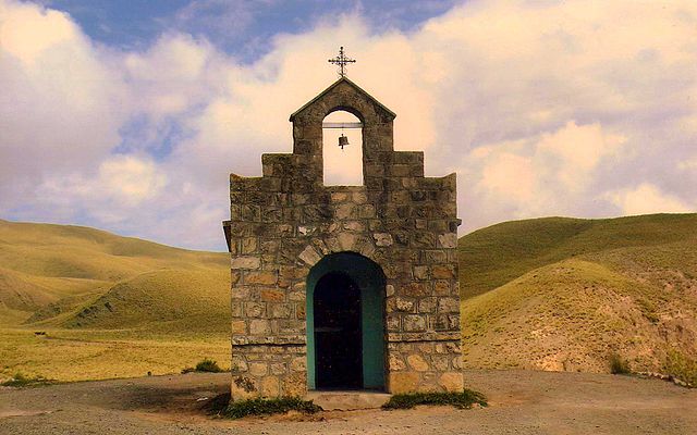 Capillita, Piedra del Molino, Salta, Argentina, en lo alto de la Cuesta del Obispo